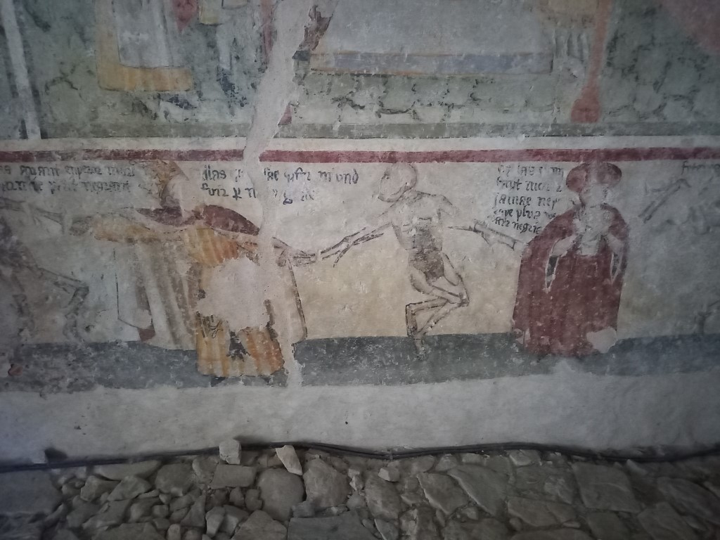 Cappella di San Pietro - Macra Frazione Camoglieres