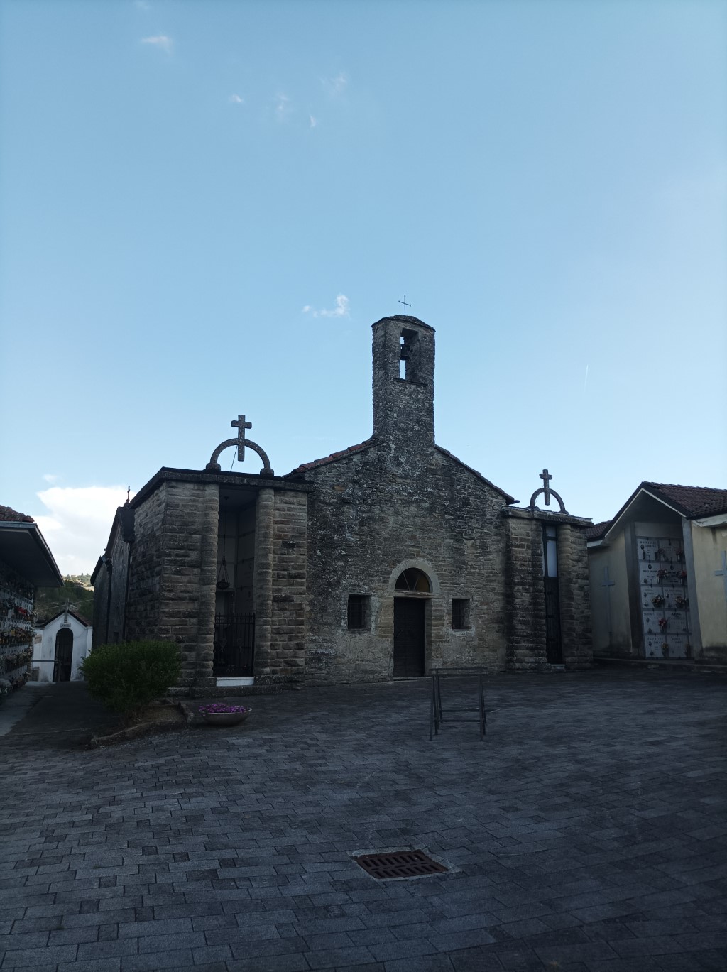 Pieve o Chiesa Cimiteriale dei Santi Nazario e Celso - Prasco 