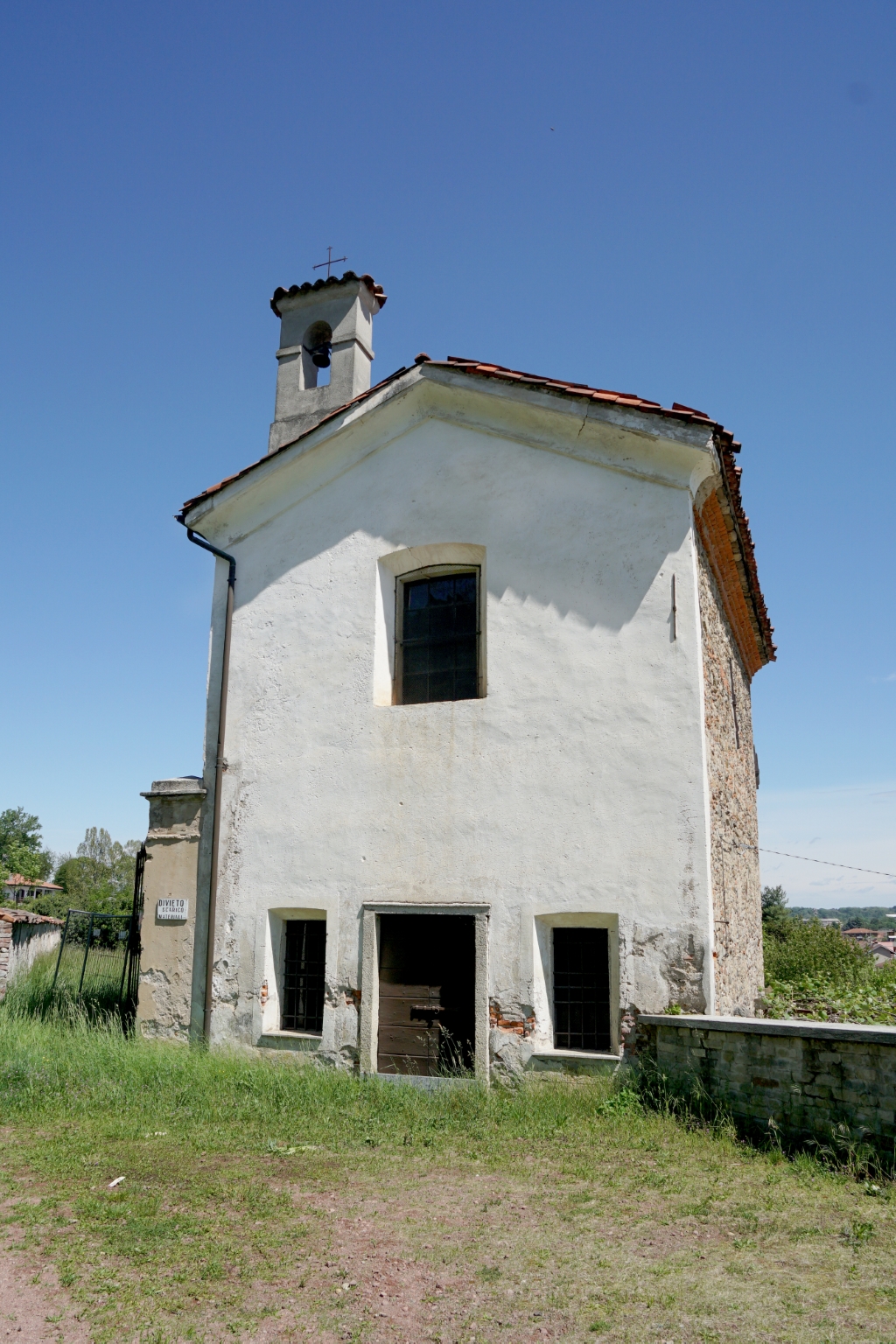 Chiesa di Santa Maria Vetera al Cimitero - Borgomanero Frazione Vergano