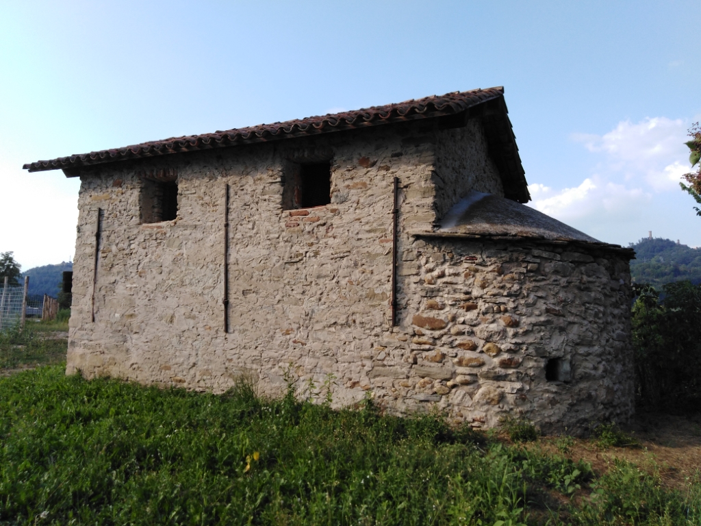 Cappella di San Bernardo da Mentone - Lesegno Frazione Castellazzo