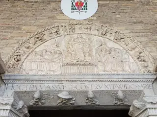 Lunetta - Duomo di Santa Maria Assunta a Acqui Terme