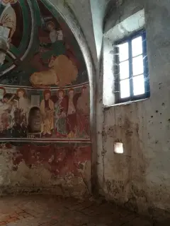 Interno - Cella di Santa Maria a BrionaFrazione Proh