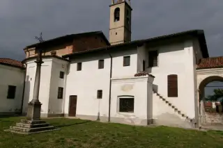 Fianco - Chiesa di San Pietro a Marano Ticino