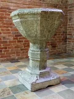 Fonte battesimale - Battistero di Santa Maria della Scala a Chieri