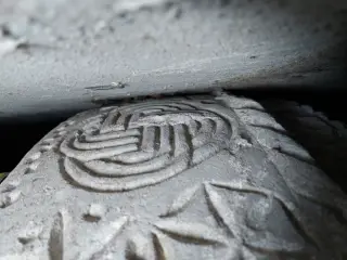 Fonte battesimale nodo di salomone - Parrocchiale di Sant'Andrea a Martiniana Po