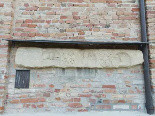 Resti della decorazione della chiesa originale - Parrocchiale di Santa Maria o San Bononio a Mombello MonferratoFrazione Pozzengo