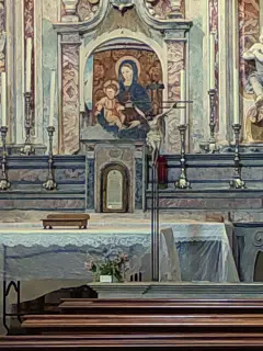 Maddonna col Bambino dettaglio dalla finestrella votiva - Santuario della Madonna delle Lame o dell'Assunta a Monastero di Vasco
