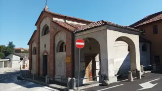 Facciata e fianco - Parrocchiale di Maria Vergine Assunta a Mondovì