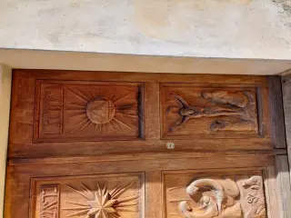 Porta scolpita - Priorato di San Biagio a MondovìFrazione San Biagio