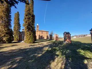 Piloni e fianco - Santuario della Madonna del Carmine a Montiglio MonferratoFrazione Albarengo