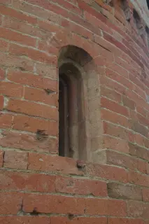 Monofora - Chiesa Cimiteriale di San Grato a Moriondo TorineseFrazione Lovencito
