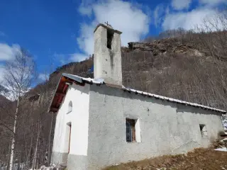 Fianco e campaniletto - Cappella di San Bernardo a NoascaFrazione Balmarossa