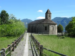 Vista e campanile - Oratorio di Sant'Agata a OggebbioFrazione Novaglio