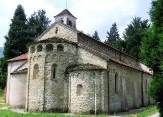 Absidi - Chiesa o Santuario di Santa Maria d'Acqua Dolce a Monesiglio