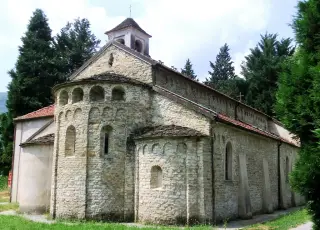 Absidi - Chiesa o Santuario di Santa Maria d'Acqua Dolce a Monesiglio
