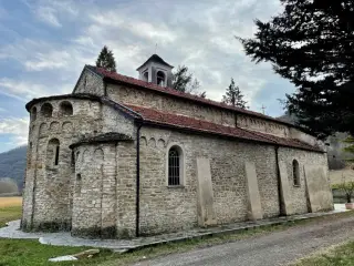 Fianco - Chiesa o Santuario di Santa Maria d'Acqua Dolce a Monesiglio