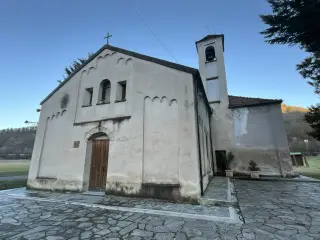 Facciata - Chiesa o Santuario di Santa Maria d'Acqua Dolce a Monesiglio