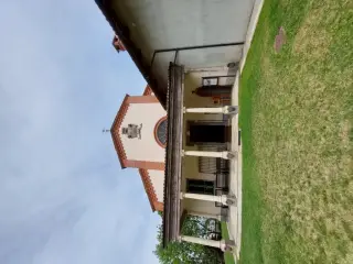 Facciata - Chiesa della Madonna dei Boschi a Vezza d'Alba