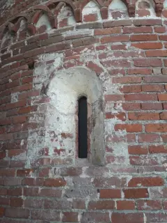Monofora - Chiesa del Cimitero a Pancalieri