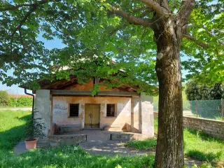 Facciata e portico - Cappella di Sant'Anna a Piasco