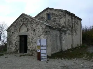 Facciata e Fianco Destro - Cappella di San Giacomo a ViolaFrazione Colla San Giacomo