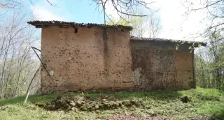 Fianco Nord - Oratorio di San Pietro di Sotto a BorgomaneroFrazione Cumiona