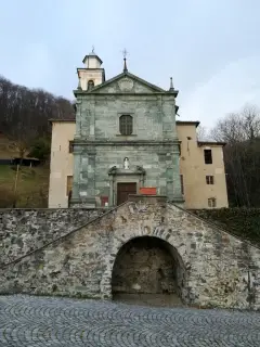 Vista - Chiesa della Madonna delle Grazie a SordevoloFrazione Verdobbio
