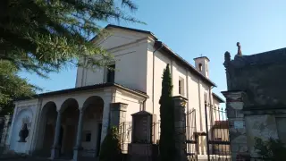 Facciata e portico - Chiesa di San Lorenzo a Vaprio d'Agogna