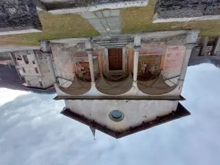 Facciata - Parrocchiale di San Martino a VaralloFrazione Roccapietra