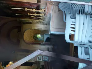 Interno dalla finestrella votiva - Santuario della Madonna Degli Alteni a Villafalletto