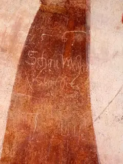 San Tommaso, graffiti - Cappella di San Bernardo di Clairvaux o delle Forche a MondovìFrazione Ferrone