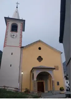 Vista - Cappella di San Giovanni Battista a Challand-Saint-AnselmeFrazione Quinçod
