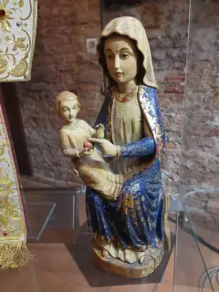Statua Madonna col Bambino - Chiesa Museo di San Giovanni a Asti