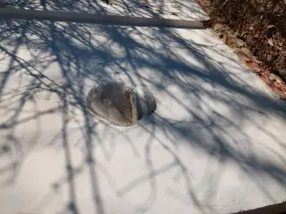 Acquasantiera in facciata - Cappella di Sant'Andrea a AstiFrazione Valmaggiore