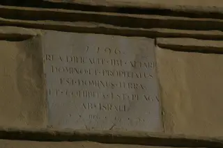 Lapide in facciata - Chiesa di Santa Maria di Aniceto a Corsione