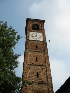 Vista ravvicinata - Campanile di San Francesco a Rondissone