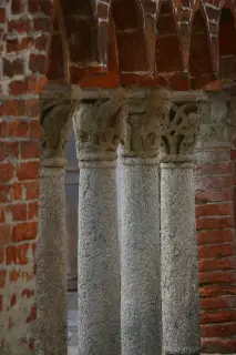 Vista - Chiostro dei Canonici della Catterale a Ivrea