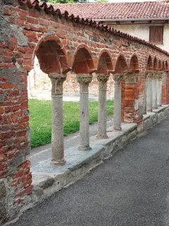 Vista - Chiostro dei Canonici della Catterale a Ivrea