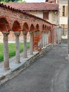Vista - Chiostro dei Canonici della Catterale a Ivrea