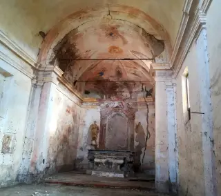 Interno - Chiesa della Beata Vergine Addolorata a Fara Novarese