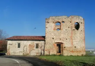 Fianco destro e abside - Chiesa di Santa Maria delle Grazie a Recetto