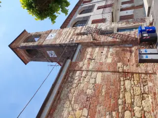 Fianco destro e campanile - Chiesa di San Pietro Apostolo - Auditorium a Olivola