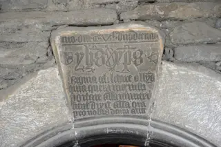 Iscrizione sul portale - Parrocchiale della Vergine Assunta a Morgex