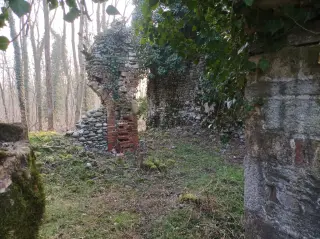 Resti archi - Ruderi Della Chiesa di San Sebastiano a Gattinara