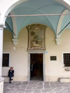 Affresco in facciata - Chiesa della Beata Panacea al Monte a Quarona