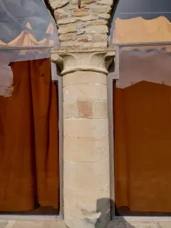 Colonna con capitello - Chiesa di Sant'Antonio Abate a Cavatore