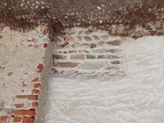 Tracce muratura originale - Cappella di San Giacomo di Ruspaglia a San Giorgio Canavese