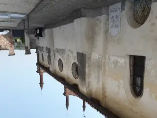 Fianco - Chiesa di San Pietro a Castagnole Piemonte