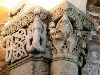Capitello interno - Pieve o Chiesa Cimiteriale di San Lorenzo a Montiglio Monferrato
