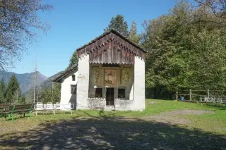 Facciata - Oratorio di San Bernardo a ScopelloFrazione Ordarino